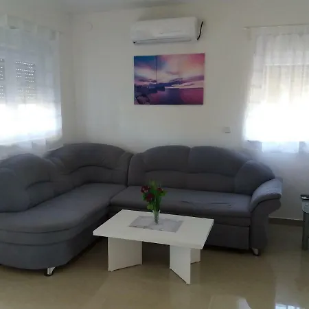 Apartment Mark Maslenica